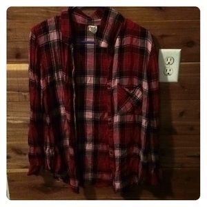 Button down long sleeves plaid shirt